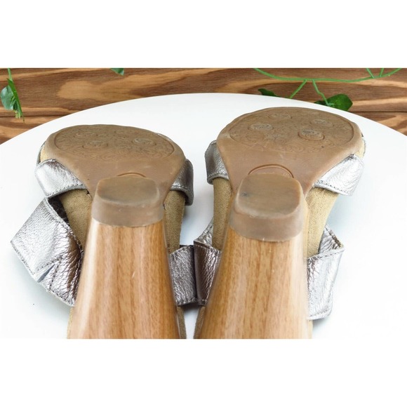 Dr. Scholl's Sz 10 M Silver Gladiator Leather Women‎ Sandals - Picture 7 of 10